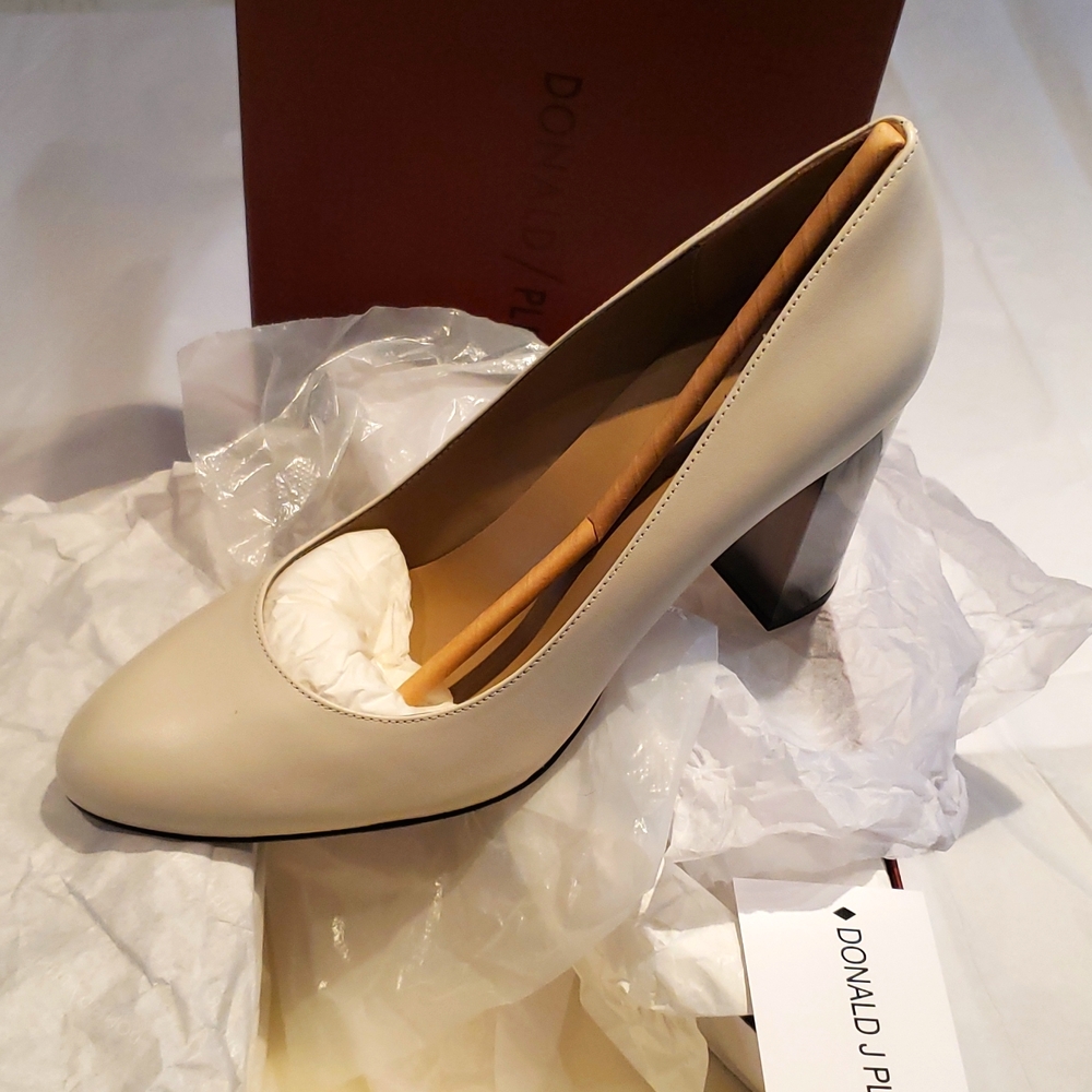 Donald Pliner NEW Pumps Ombre Block Heel Shoes Leather Off-White Women's - Picture 2 of 13